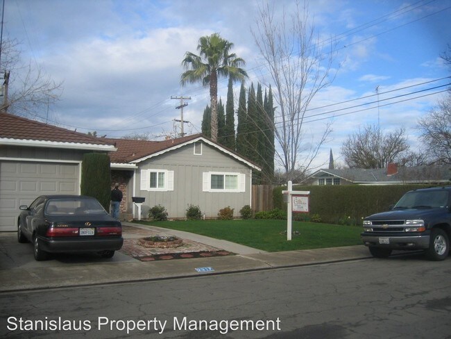 Foto del edificio - 3 br, 2 bath House - 2317 Monte Carlo Avenue