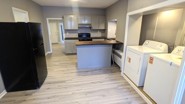 Foto del edificio - 58 Mann Ave