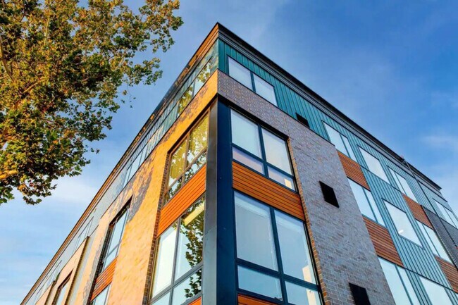Foto del edificio - 2530 University Ave