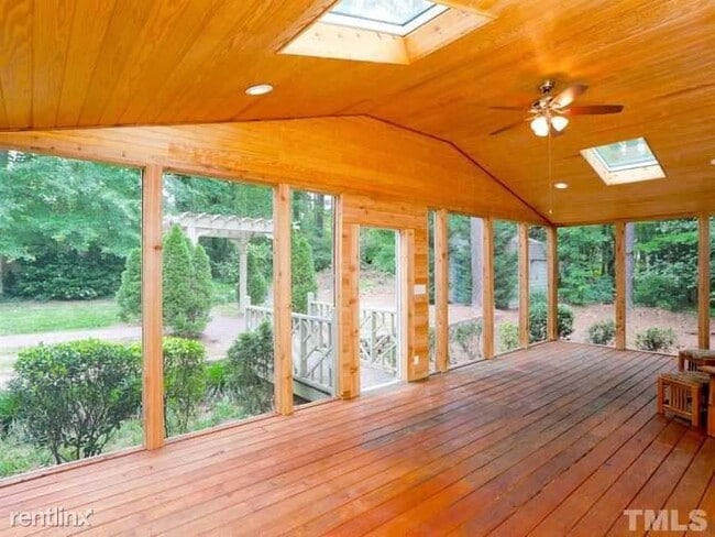 Building Photo - 4 br, 3 bath House - 2104 Lynn Rd