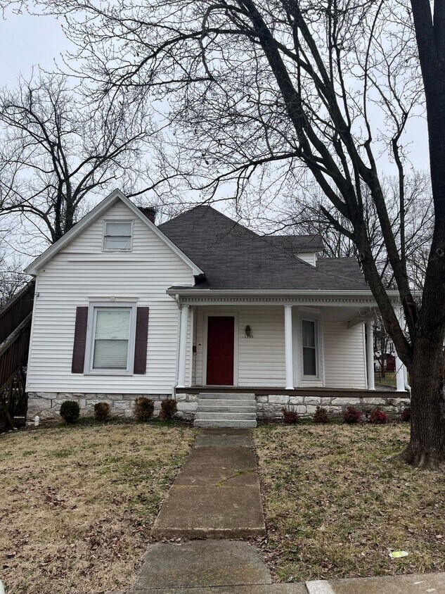 Primary Photo - 1359 High Street