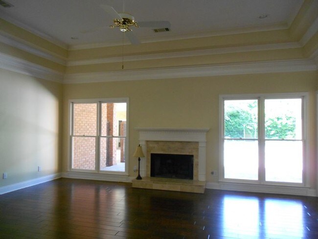 Building Photo - 7601 Halcyon Forest Trl