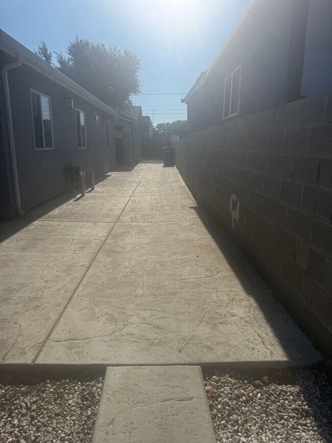 Foto del edificio - Charming 3BR House in Stockton