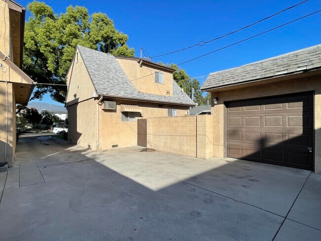 Building Photo - 525 N Shelton St