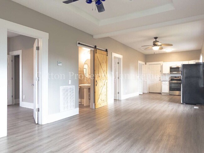 Building Photo - 2BR/2BA Home in Downtown Wilmington - $1,399/month- Pet Friendly* - 50% off 1st Month's Rent!**