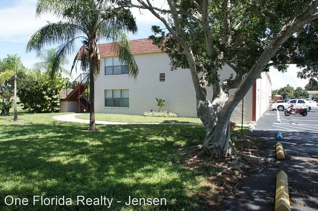 Foto del edificio - 2560 NE Dixie Hwy