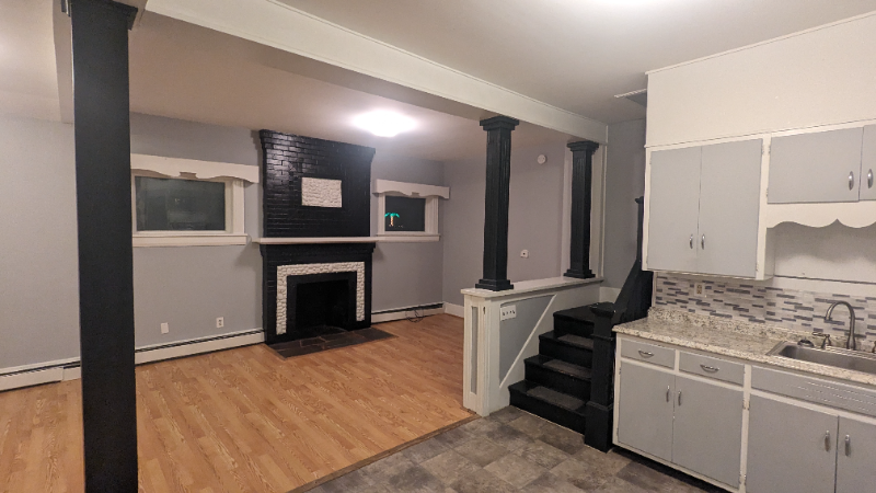 Primary Photo - 170 Oak St