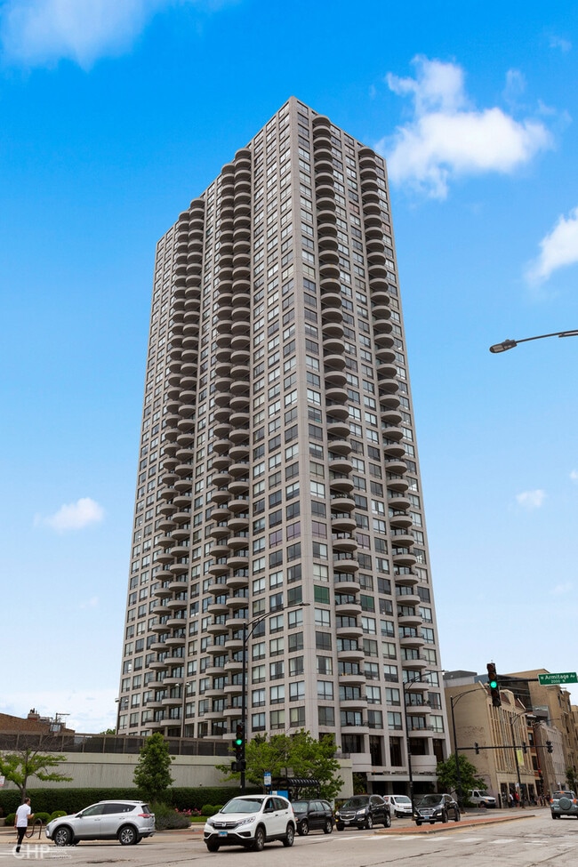 Building Photo - 2020 N Lincoln Park W