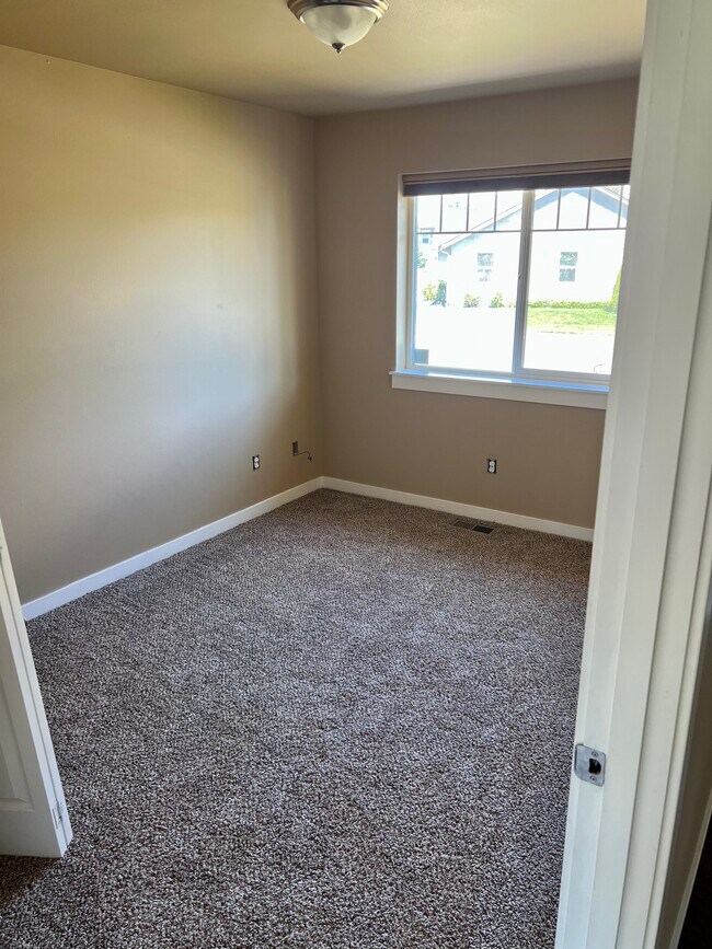 1465 Boon St, Sumas, WA 98295 House Rental in Sumas, WA