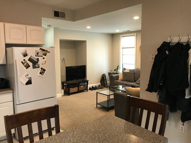 Building Photo - 190 I St