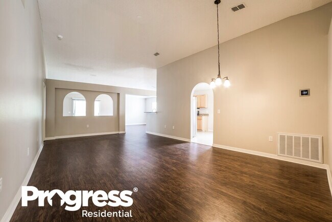 Building Photo - 2925 White Magnolia Loop