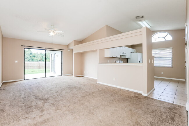 Building Photo - 10818 Peppersong Dr