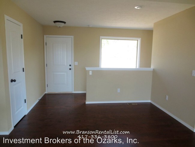 Building Photo - 1301 S Solaira St