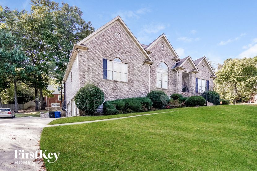 Foto principal - 6209 Shades Pointe Ln