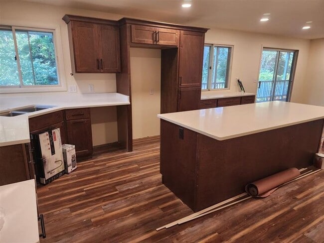 Building Photo - Massive - Remodeled 5 bedroom home!!