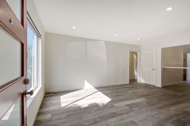 Foto del edificio - 539 Cedar St