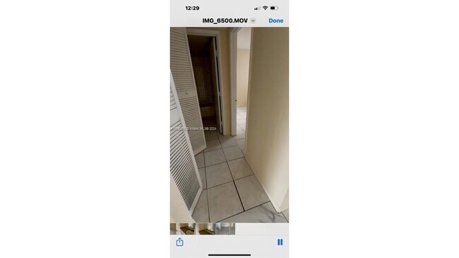 Foto del edificio - 8730 N Sherman Cir