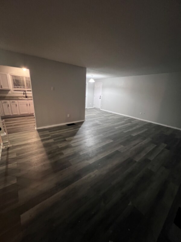 Building Photo - 5202 E 108th Pl
