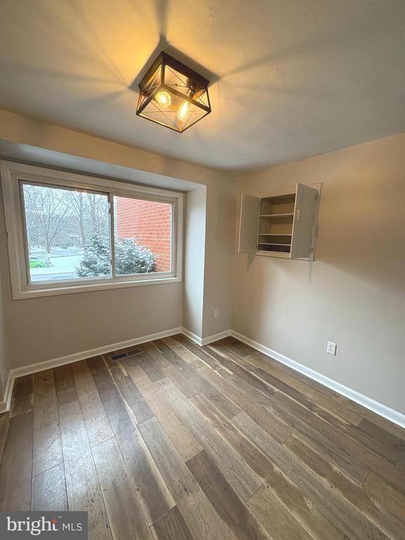 Foto del edificio - 9432 Merryrest Rd