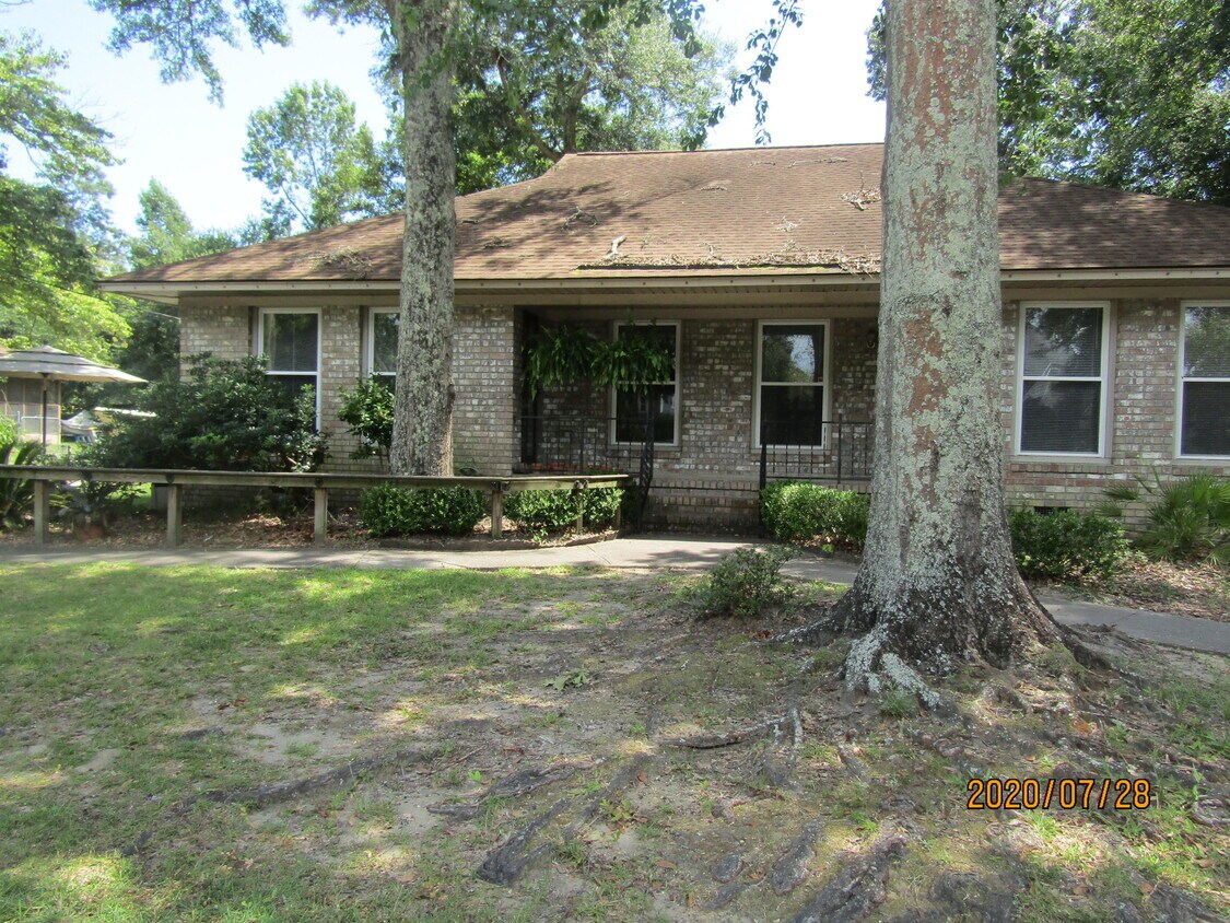 Primary Photo - 919 Harbor View Rd