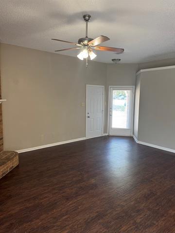 Building Photo - 605 Mack Dr
