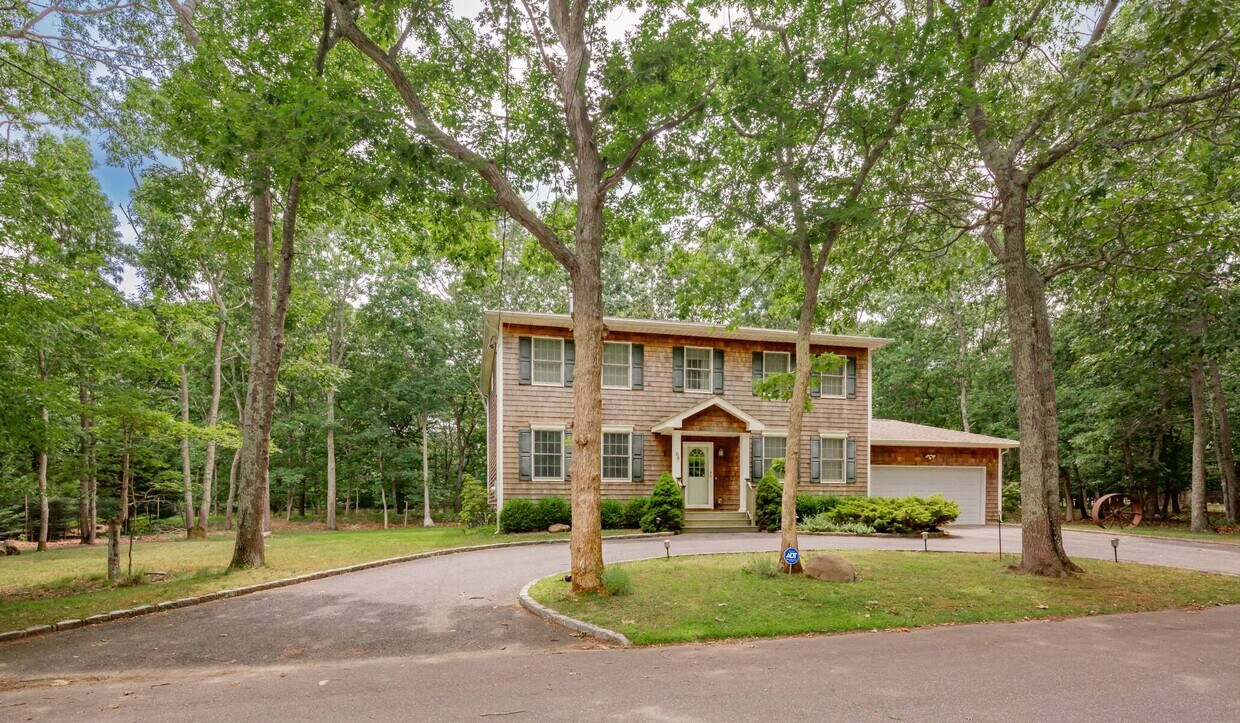 Primary Photo - 64 Gardiners Ln