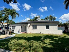 Building Photo - 7415 SW 31st St