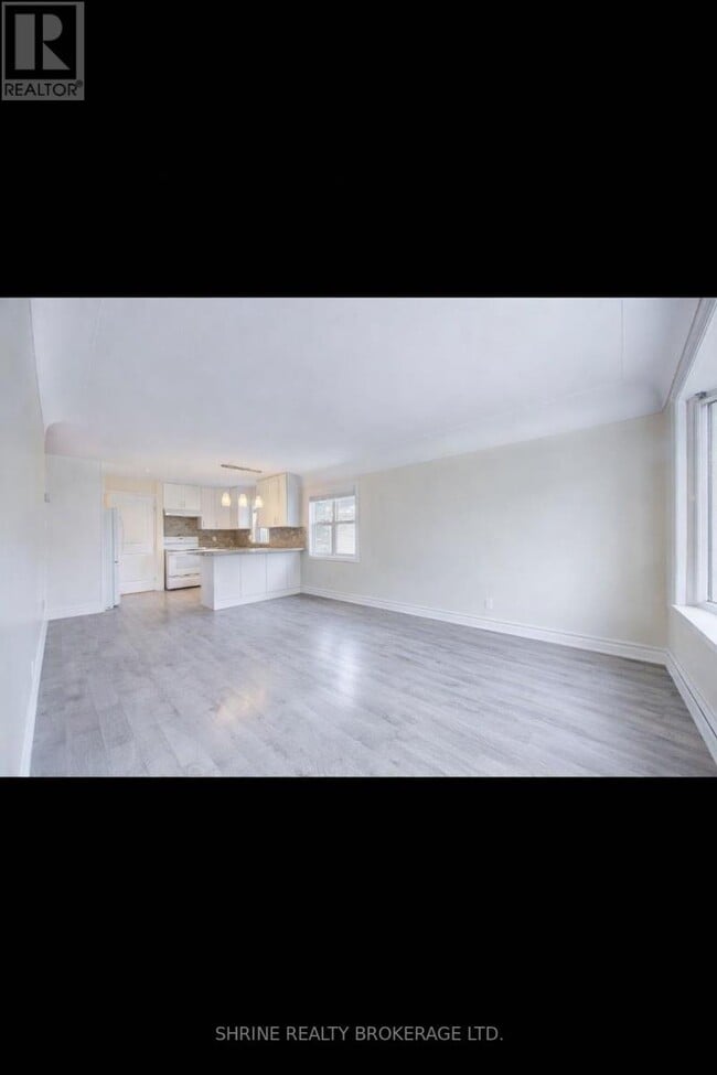 Building Photo - 259 Sanders St