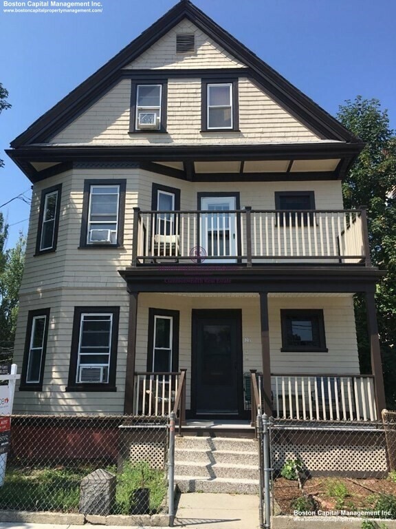 Building Photo - 86 Elm St