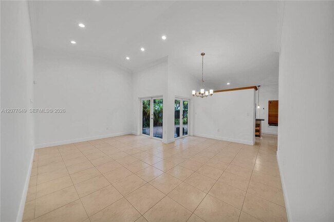 Building Photo - 6352 SW 112th Pl