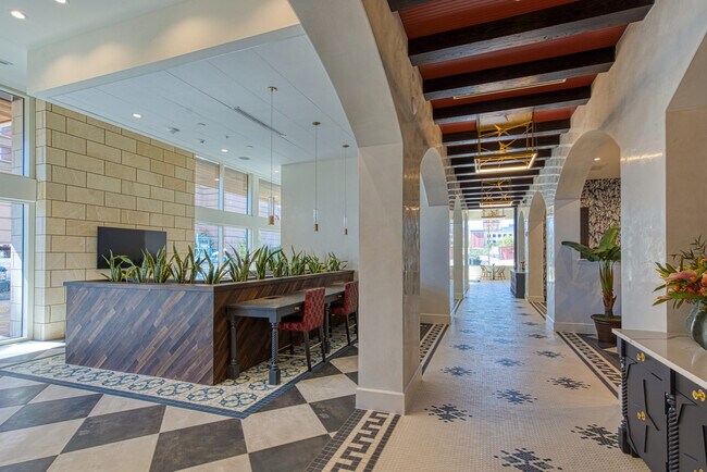 Foto del edificio - Chic 3-Bed Residences: Modern Living, Prim...