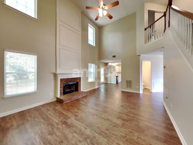 Building Photo - 7609 Hinman Circle