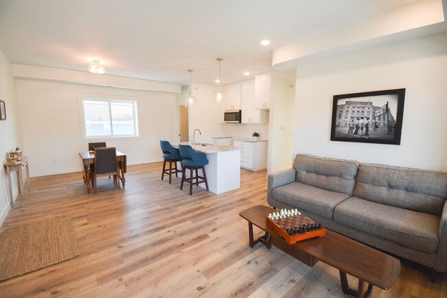 Foto del edificio - 127 12th St NW