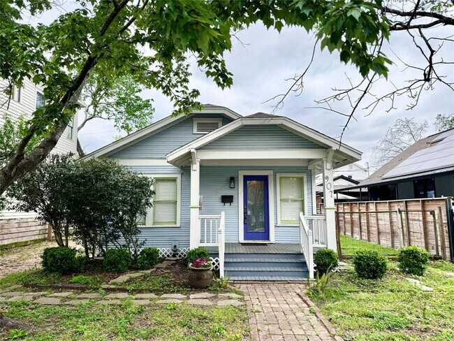 Building Photo - 907 Tabor St