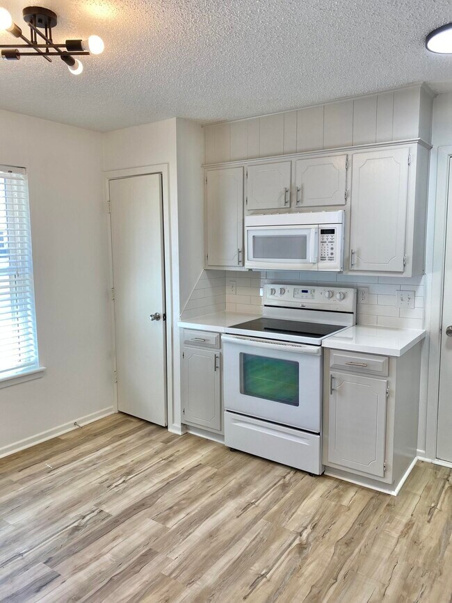 Building Photo - 2128 74th St