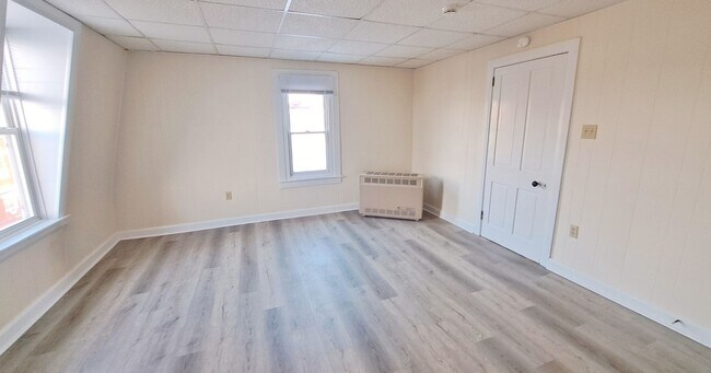 Foto del edificio - 46-50 W Middle