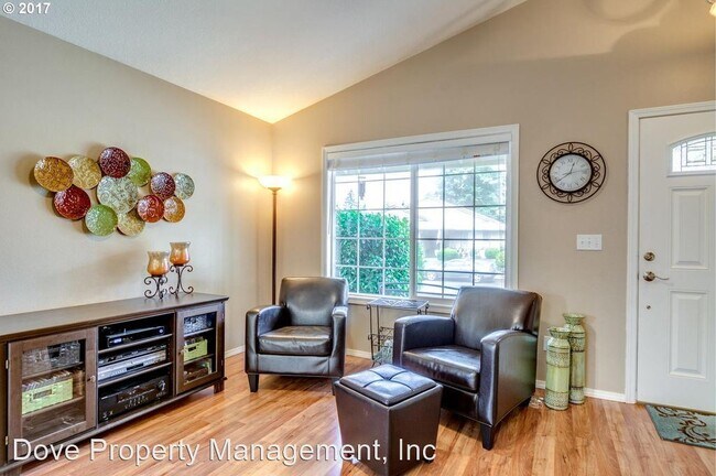 Foto del edificio - 3 br, 2 bath House - 13301 NE 46th Street