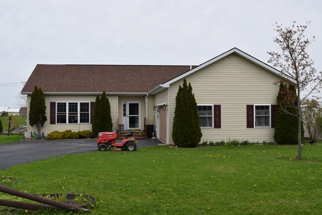 Building Photo - 31433 Town Line Rd