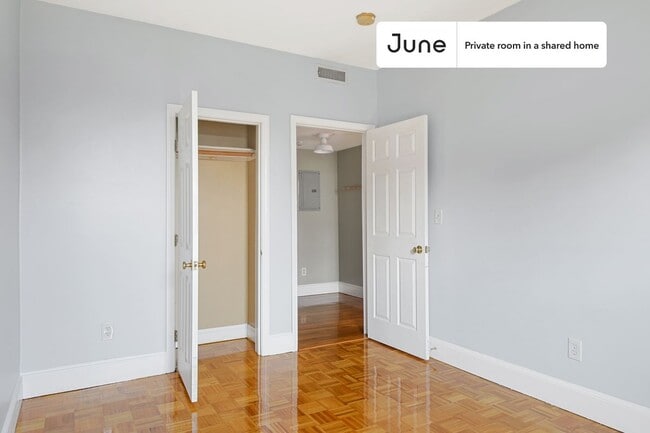 Foto del edificio - Room in Shared 4 bed/2 bath home