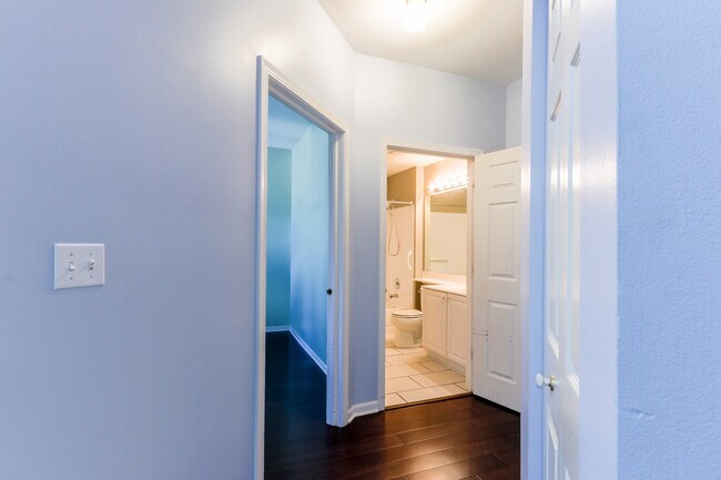 Building Photo - 2973 Kentshire Cir