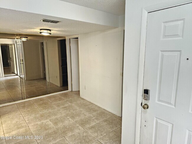 Building Photo - 8779 Cocoa Ct