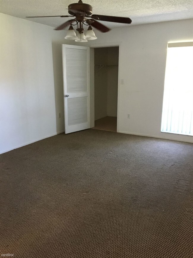 Building Photo - 4956 Harbor Villa Ln