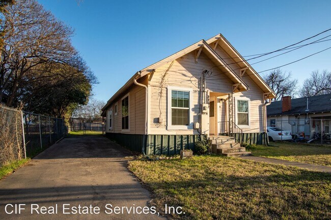 Building Photo - 2 br, 1 bath House - 2202 Burnett Ave