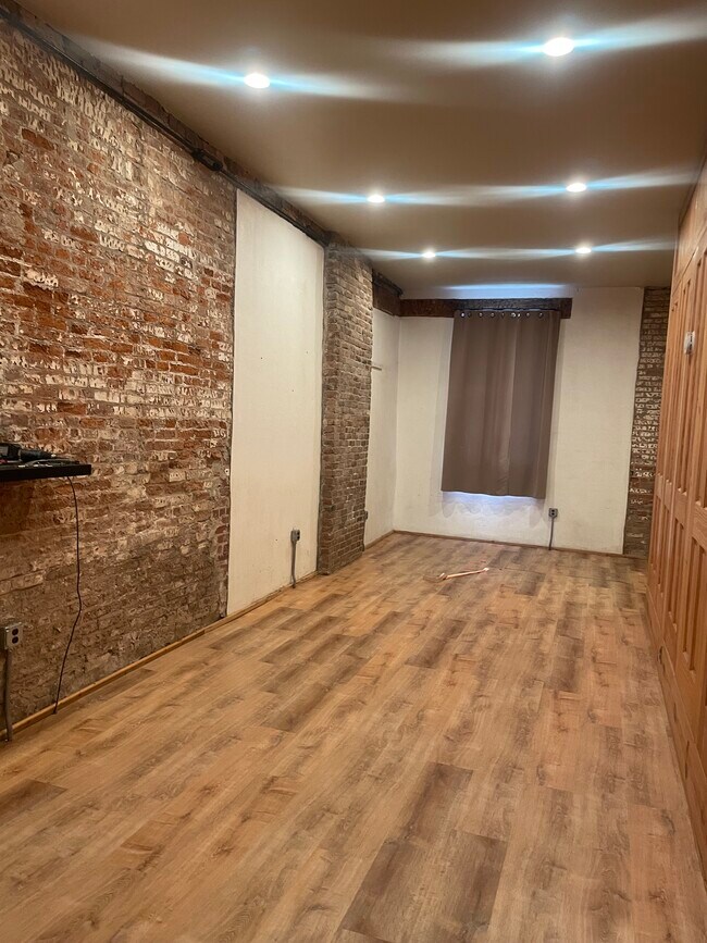 Sala de estar - 723 Grove St