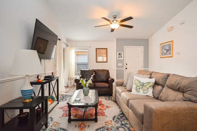 Foto del edificio - 1904 Royal Ridge Dr