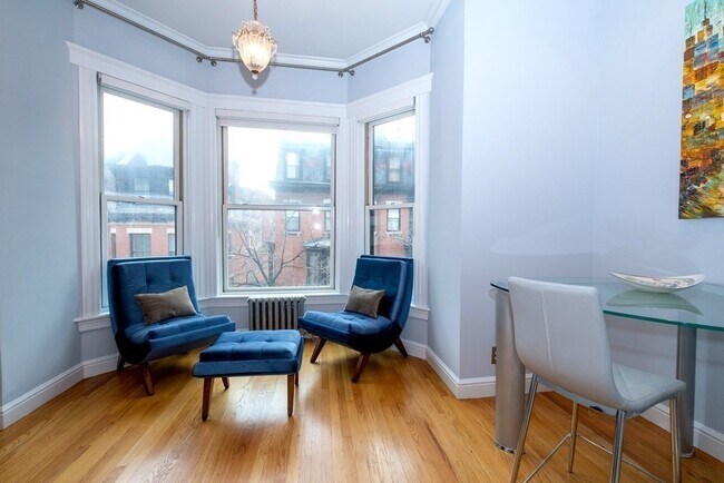 Building Photo - 295 Beacon St