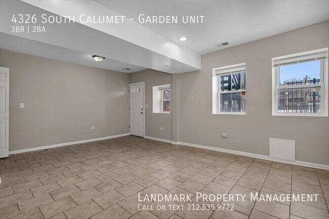 Building Photo - 4326 S Calumet Ave Unit G