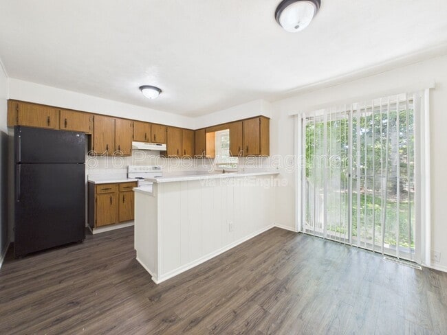Building Photo - 2835 Tepee Ave