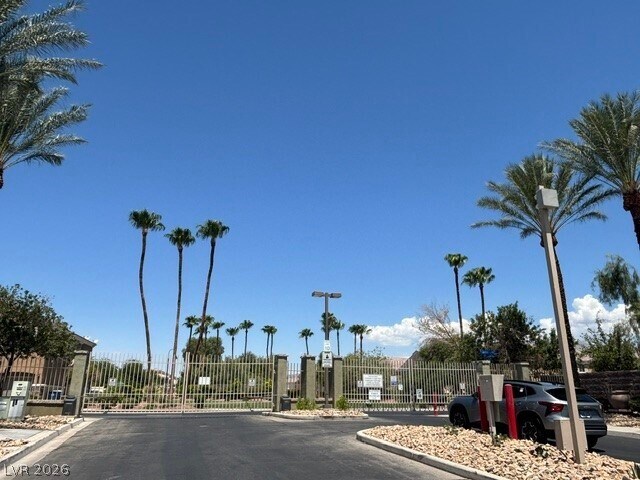 Foto del edificio - 3513 Hazelnut Pine Pl