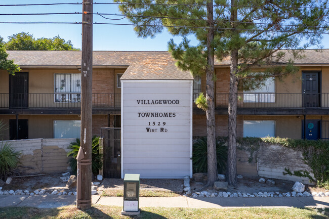 Building Photo - Villagewood Townhomes